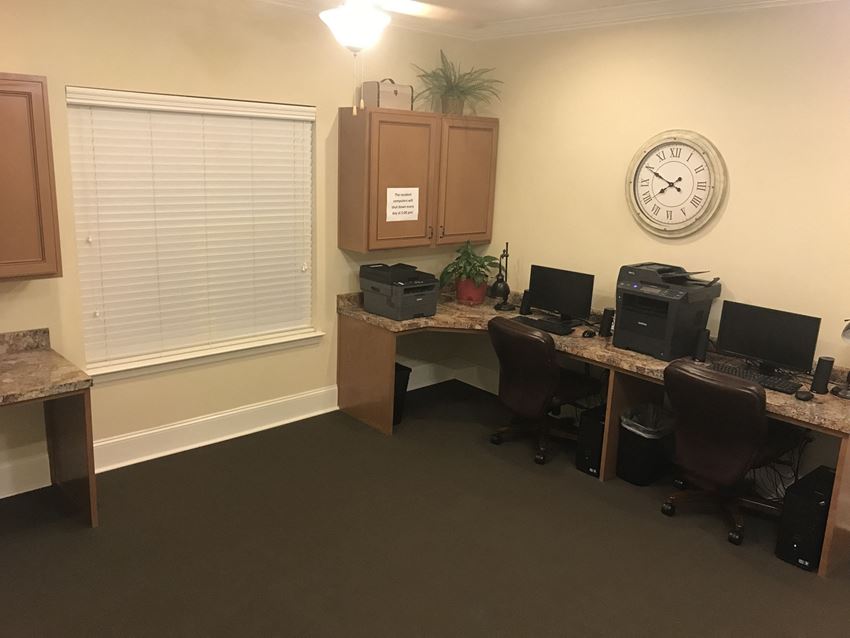 Goshen Crossing Apartments, 121 Goshen Commercial Park Drive, Rincon